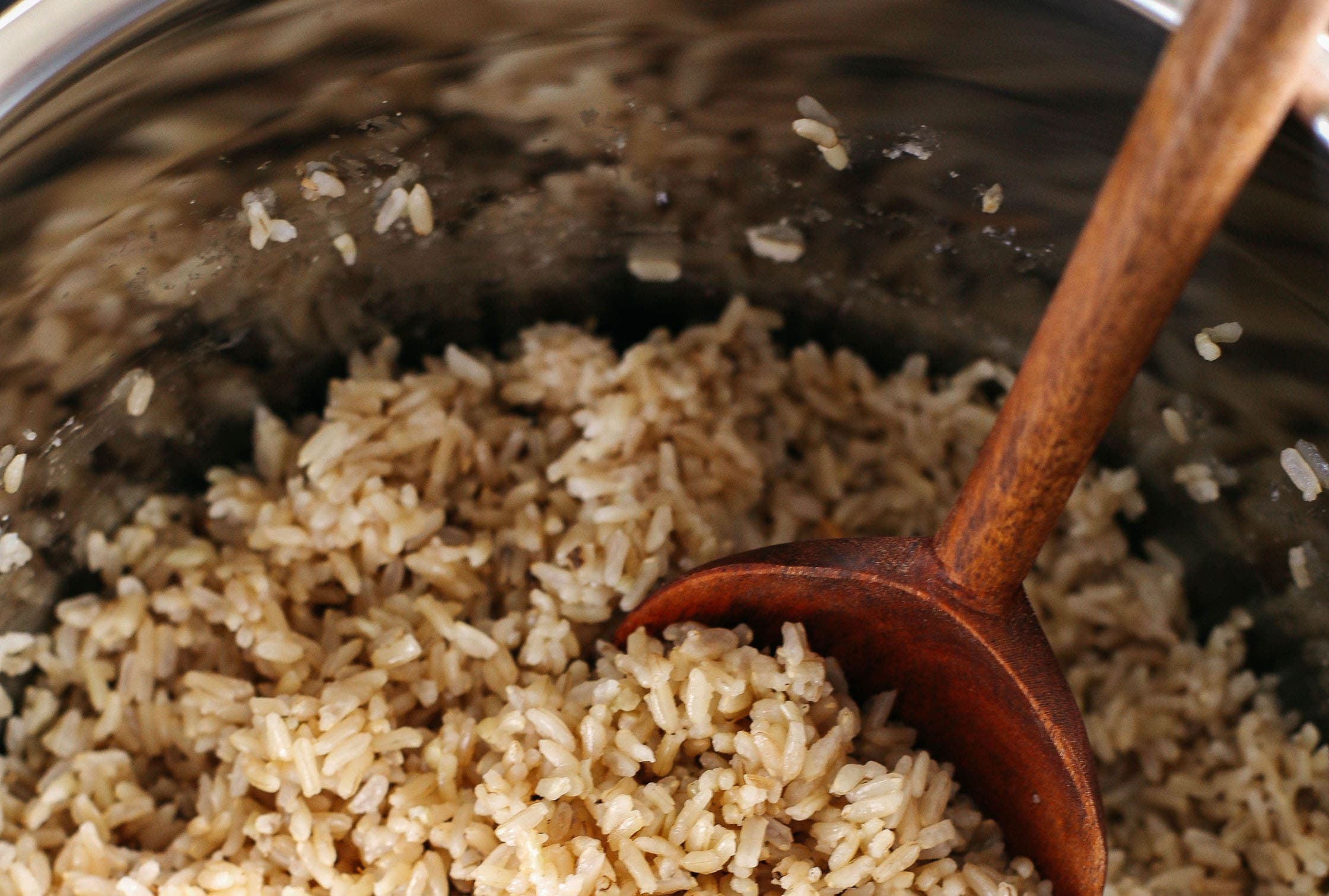 Fluffy and Easy Brown Rice